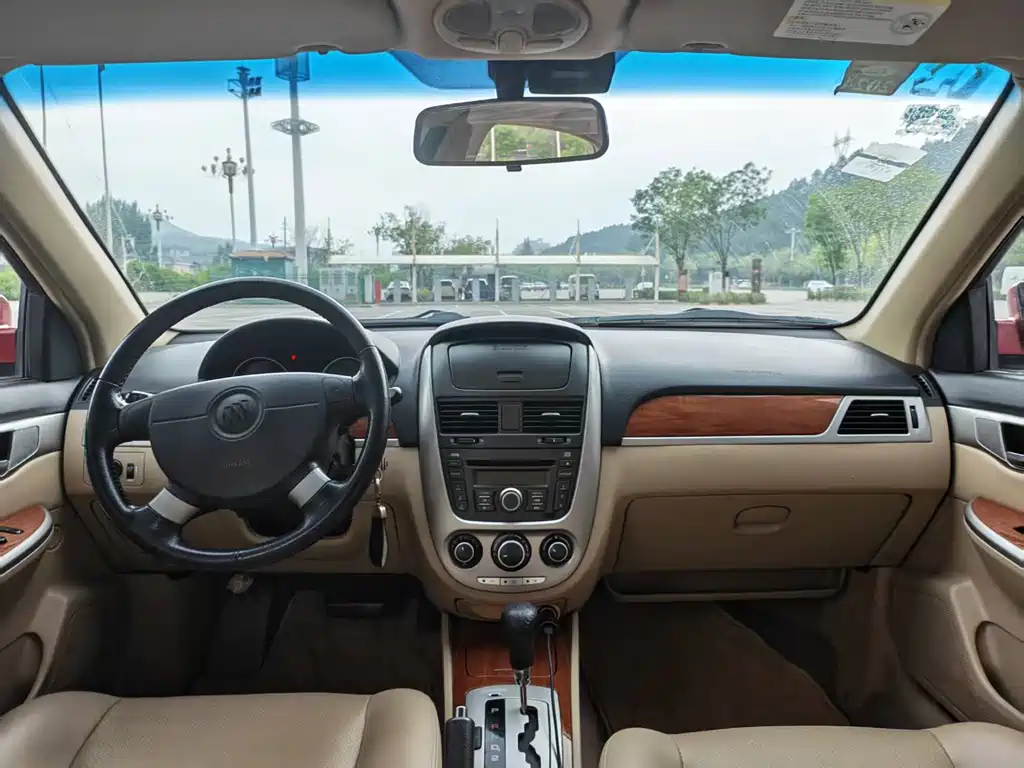 Buick Excelle 2012