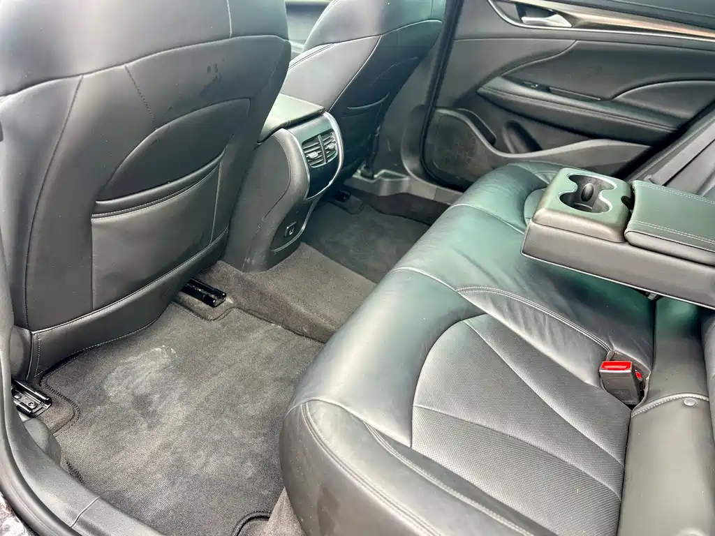 Buick LaCrosse 2019 — фото 16