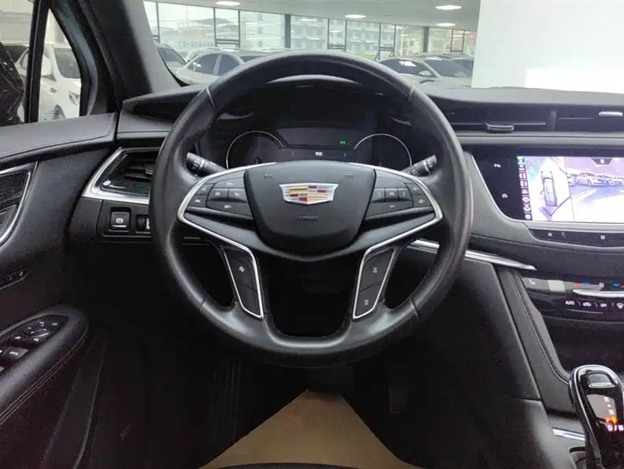 Cadillac XT5 2020 — фото 14