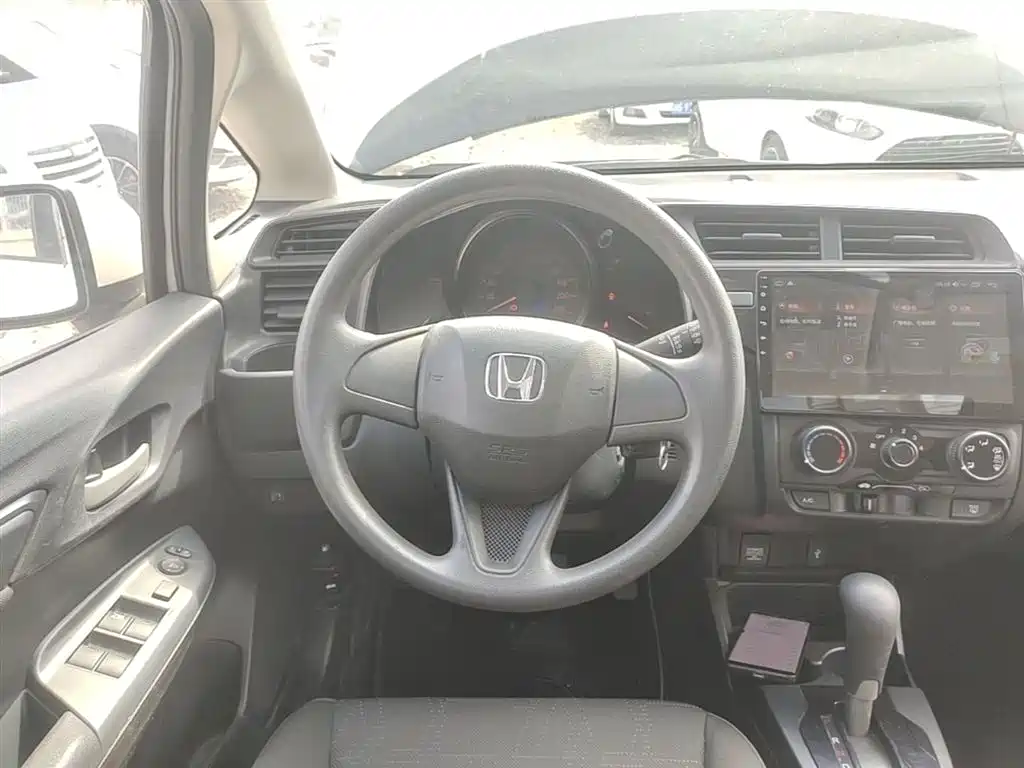 Honda Fit 2018 — фото 11