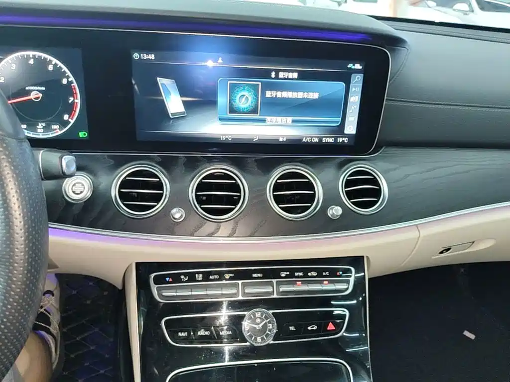 Mercedes-Benz E-Class 2017 — фото 13