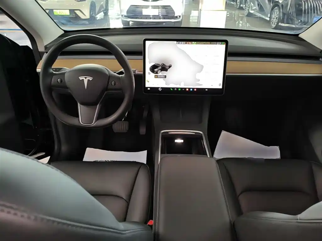 Tesla Model Y 2022 — фото 10