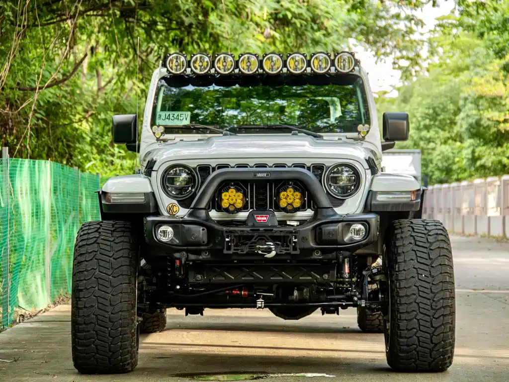 Jeep Gladiator 2023 — фото 2