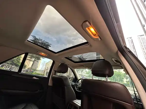 Mercedes-Benz GLE 2015