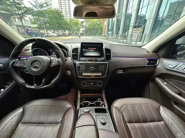 Mercedes-Benz GLE 2015