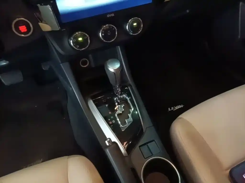 Toyota Levin 2015 — фото 10