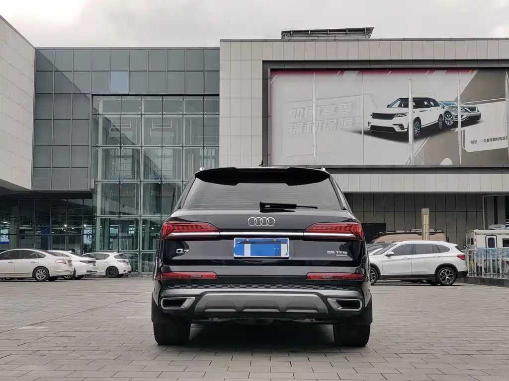 Audi Q7 2020 — фото 16