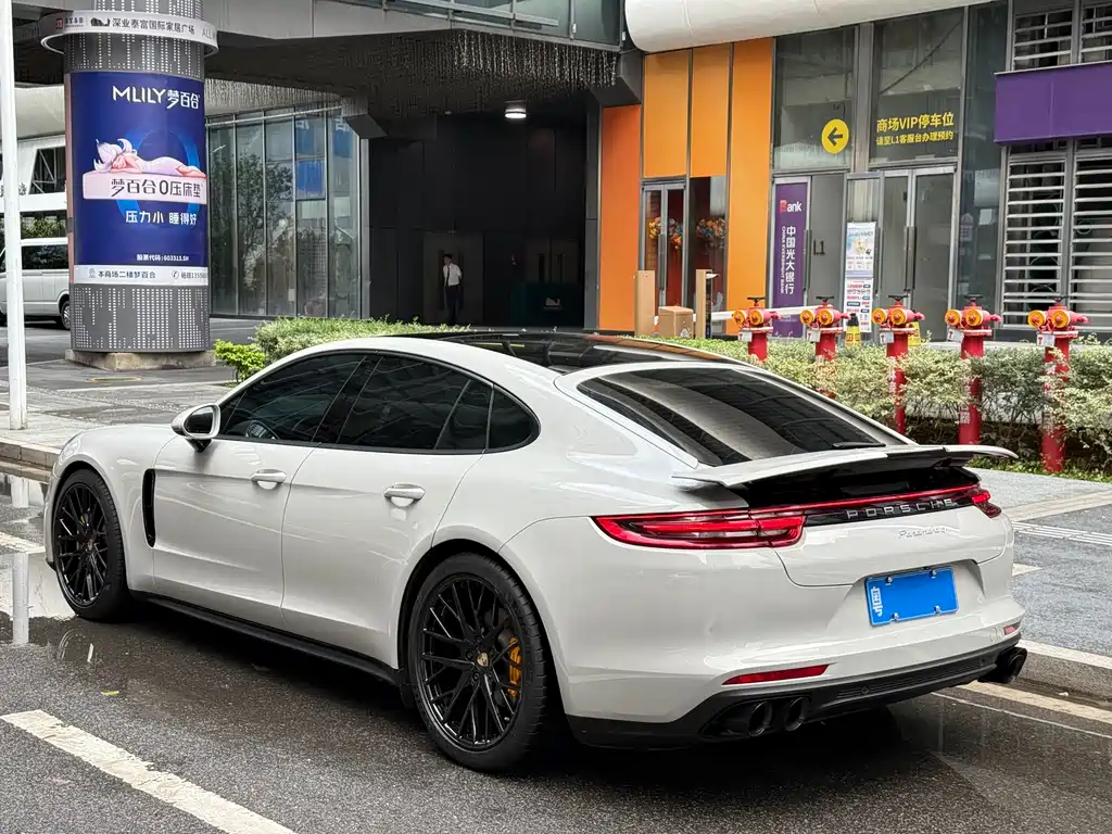 Porsche Panamera 2019 — фото 21
