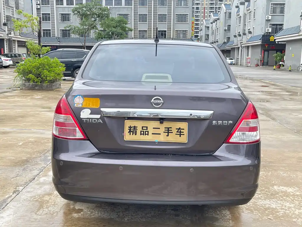 Nissan Tiida 2008