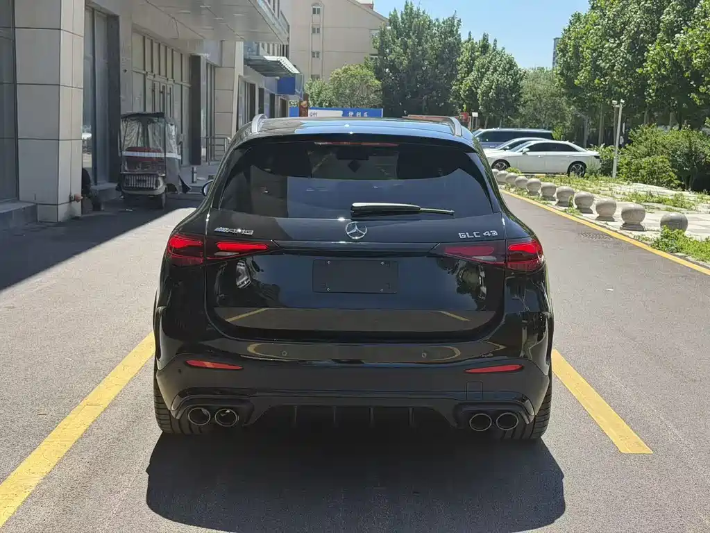 Mercedes-Benz GLC AMG 2025 — фото 5