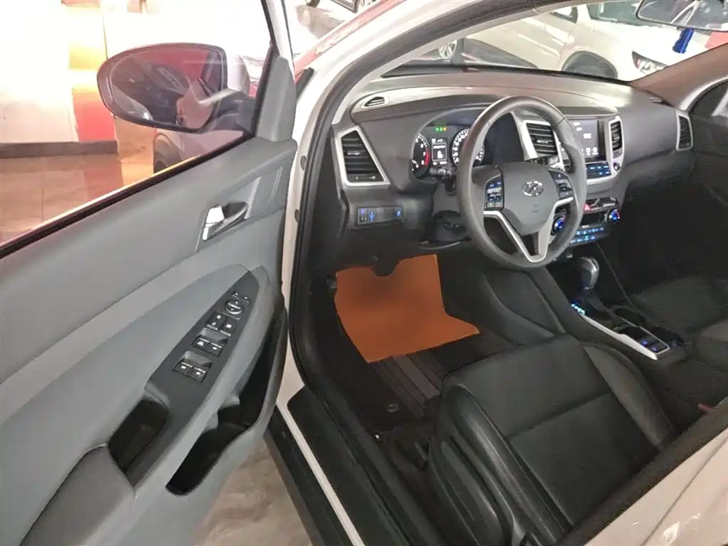 Hyundai Tucson 2016 — фото 16