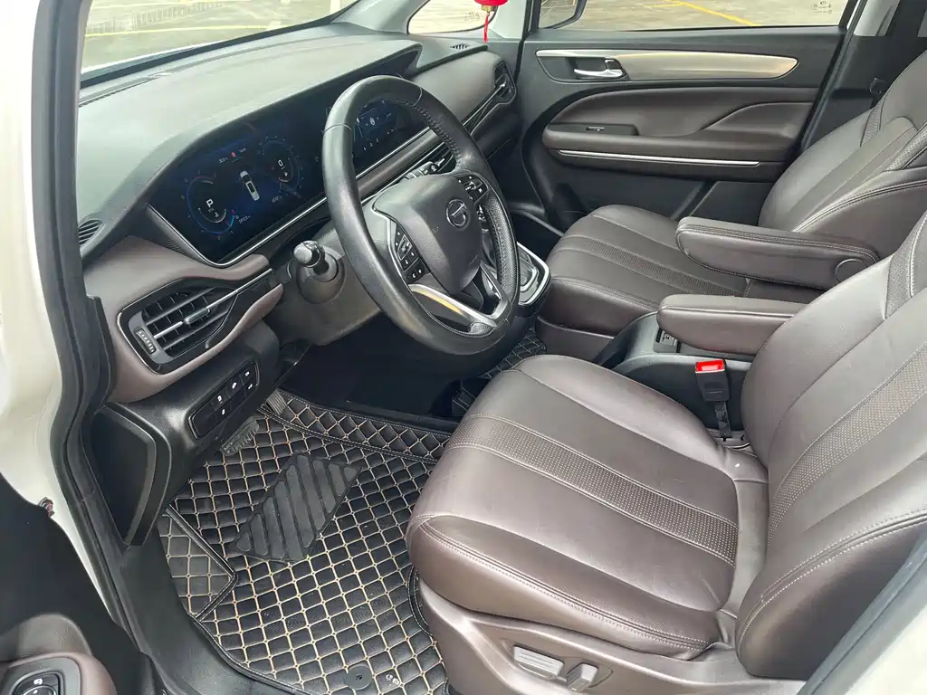 GAC Motor Trumpchi M6 2019 — фото 14