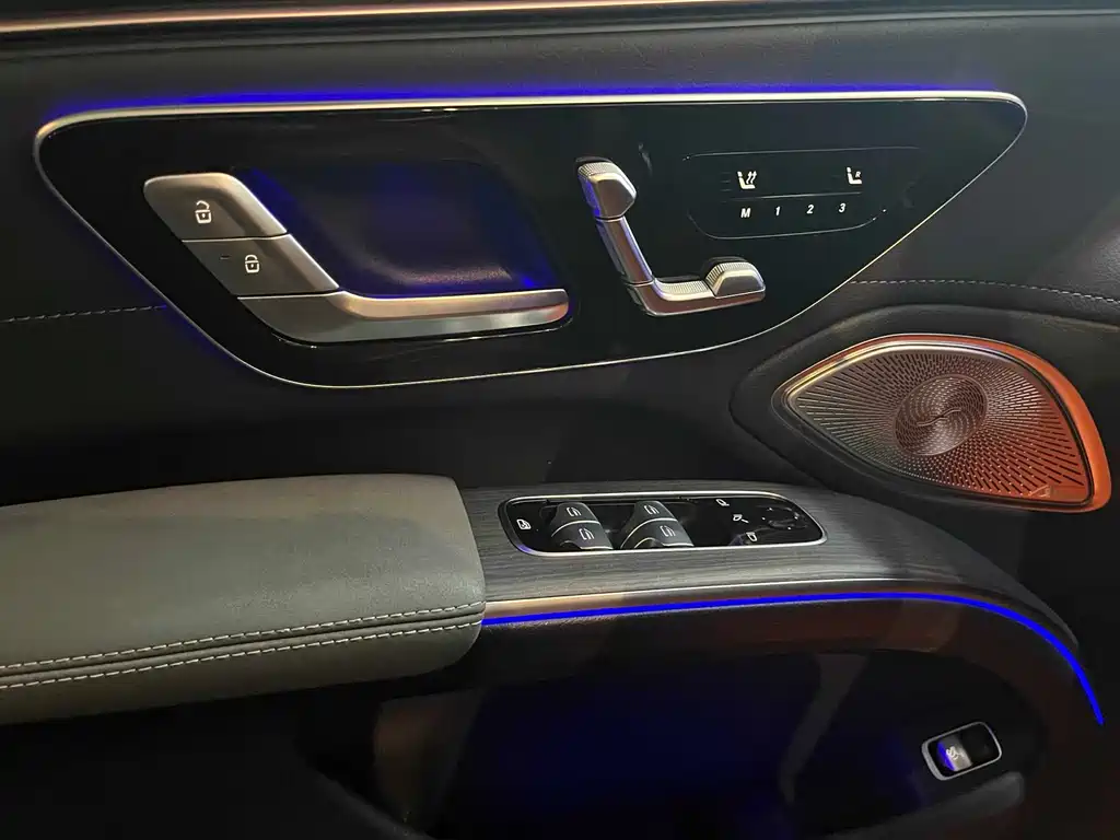 Mercedes-Benz EQS 2024 — фото 11