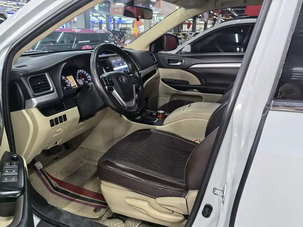 Toyota Highlander 2021