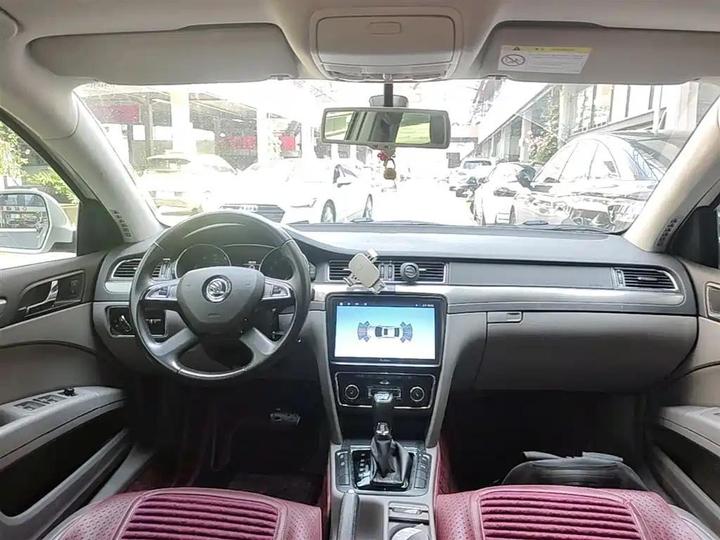 Skoda Superb 2015 — фото 10