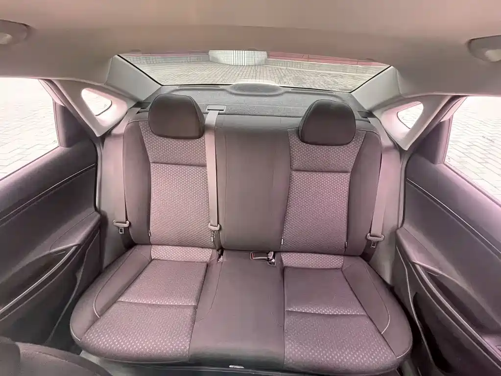 Hyundai Elantra 2021 — фото 16