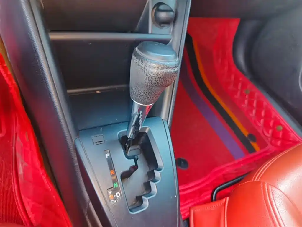 Toyota Yaris L 2018 — фото 14