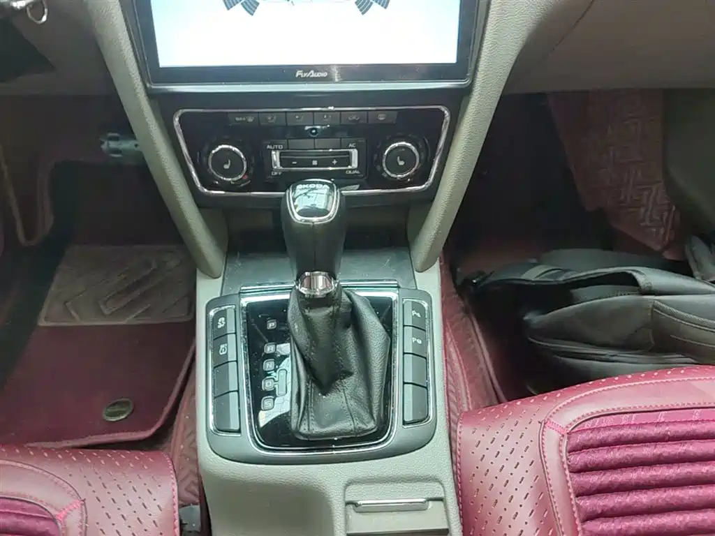 Skoda Superb 2015 — фото 14