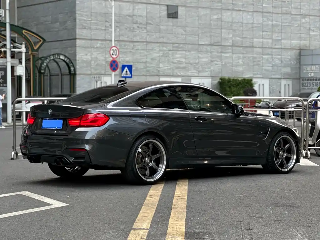BMW M4 2019 — фото 19