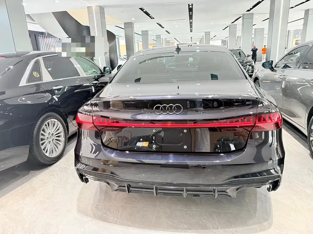 Audi A7L 2023 — фото 9