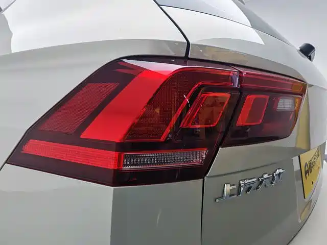 Volkswagen Tiguan L 2019 — фото 17