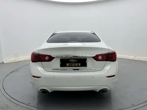 Infiniti Q50 2014