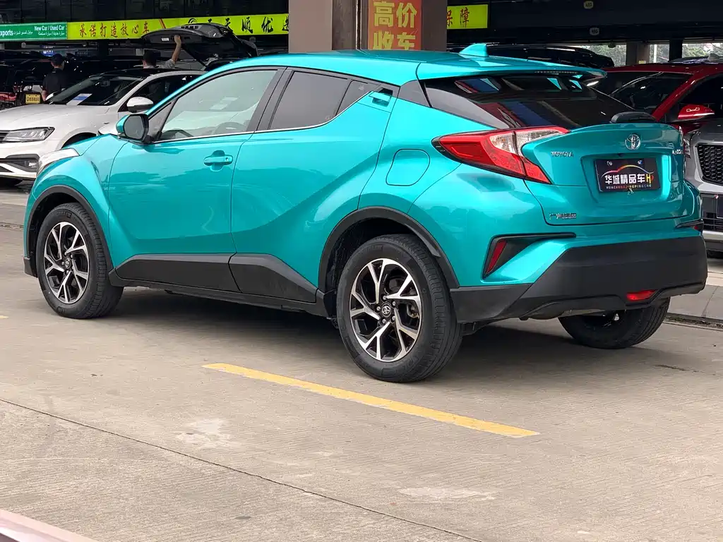 Toyota C-HR 2020 — фото 4