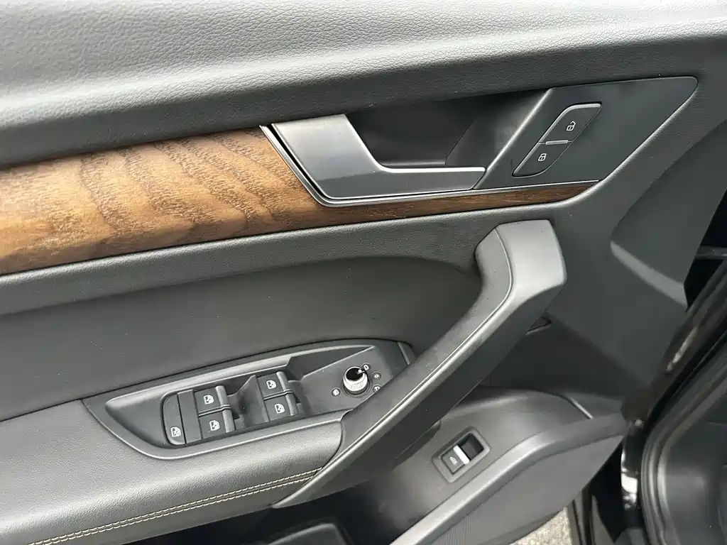 Audi Q5L 2021 — фото 21