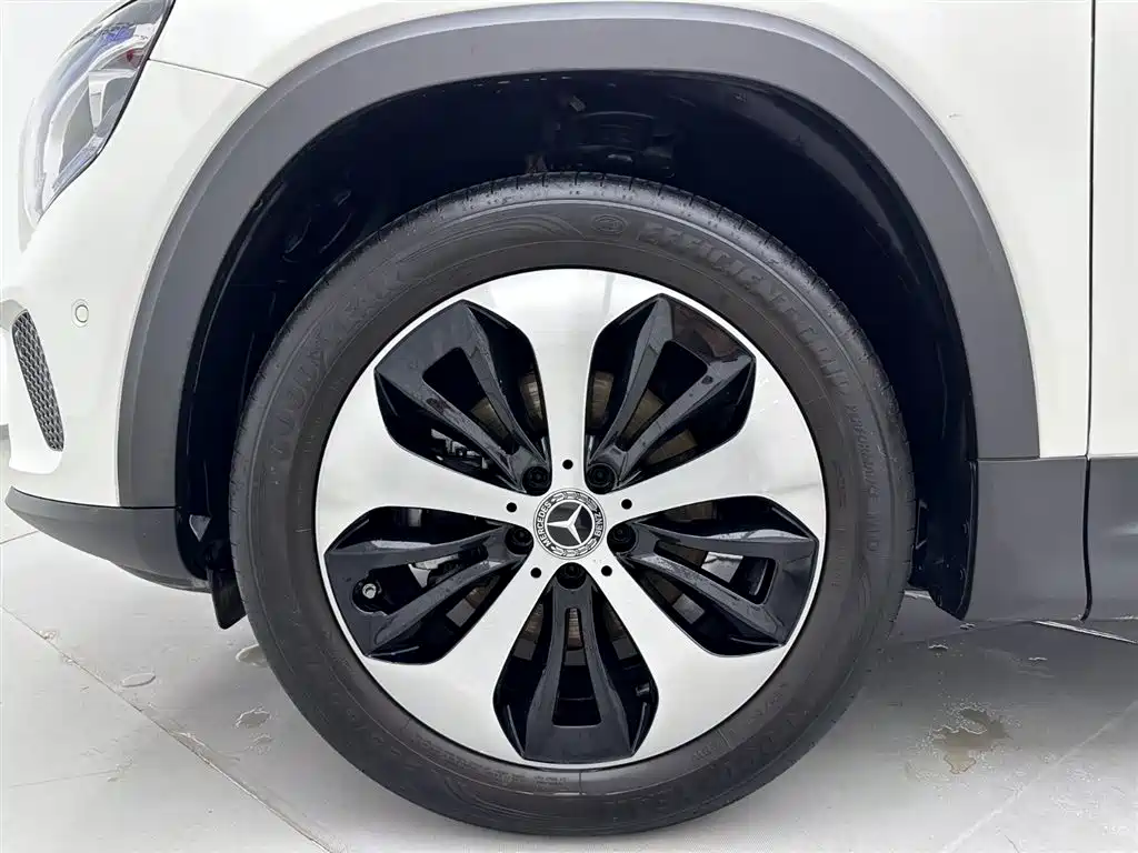 Mercedes-Benz GLB 2021 — фото 29