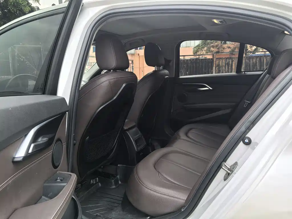 BMW 1 Series 2019