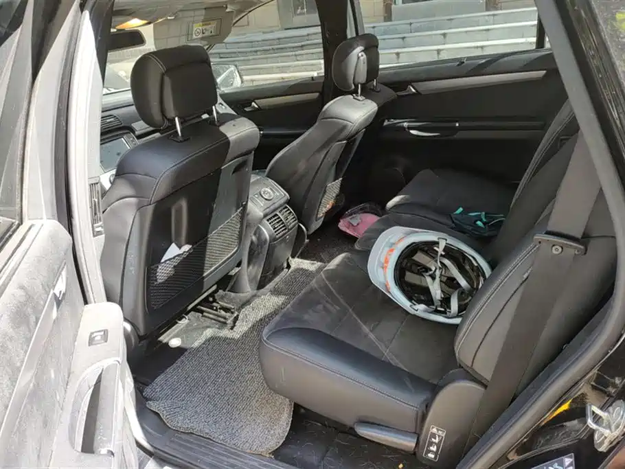 Mercedes-Benz R-Class 2015 — фото 11