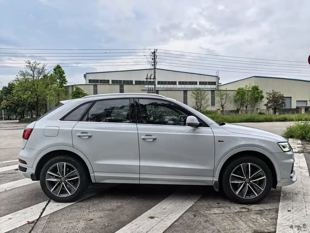 Audi Q3 2019 — фото 4