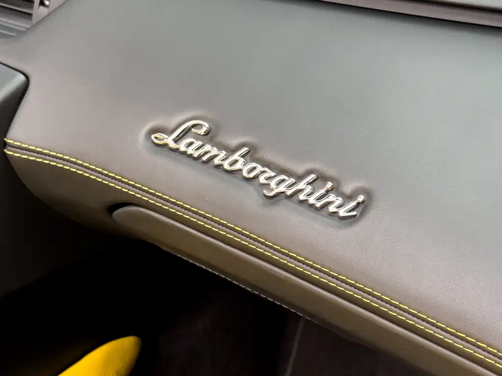 Lamborghini Aventador 2016 — фото 21