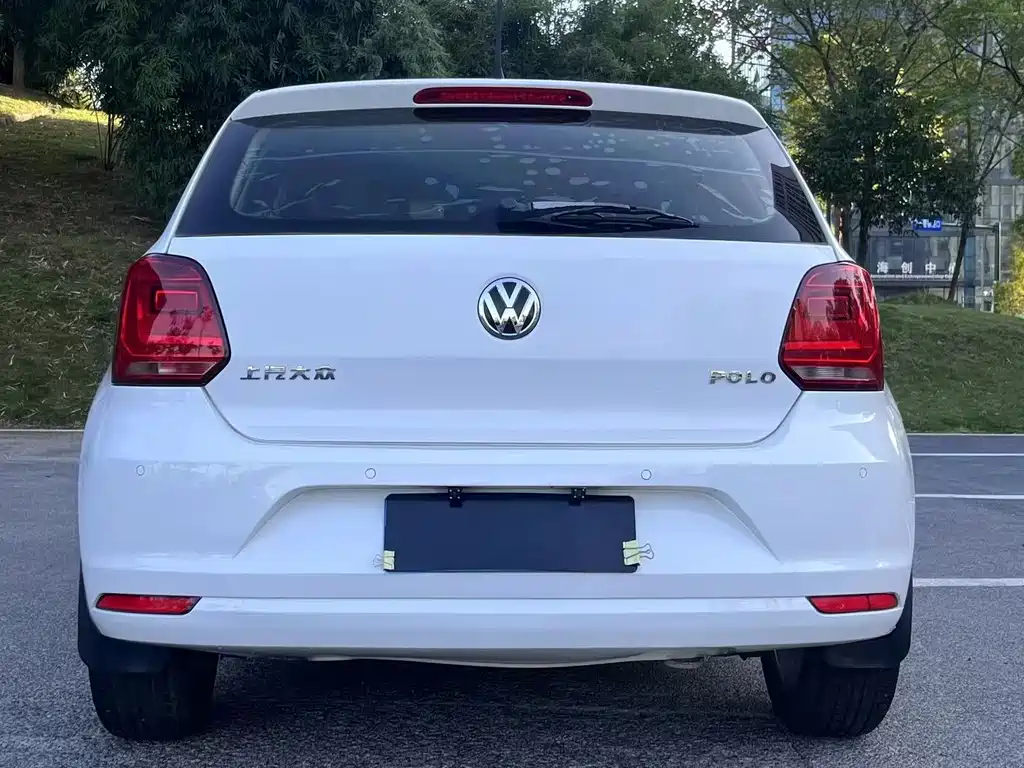 Volkswagen Polo 2015 — фото 8