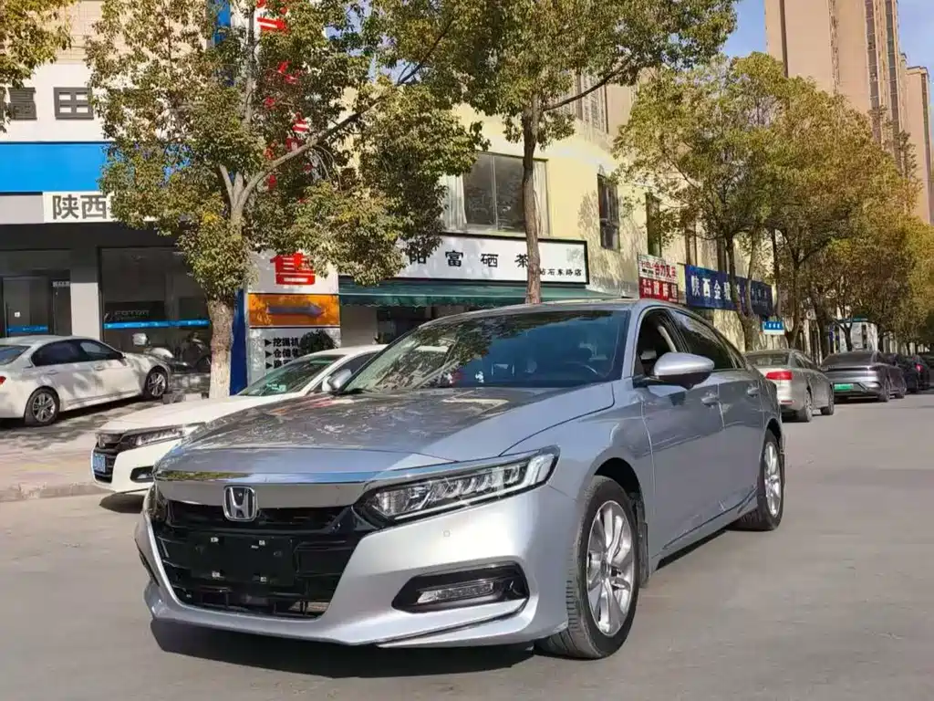 Honda Accord 2020 — фото 1
