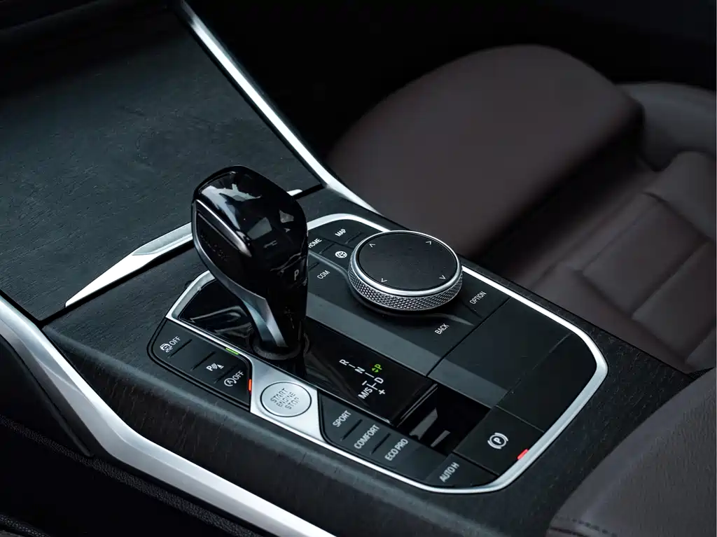 BMW 3 Series 2021 — фото 14