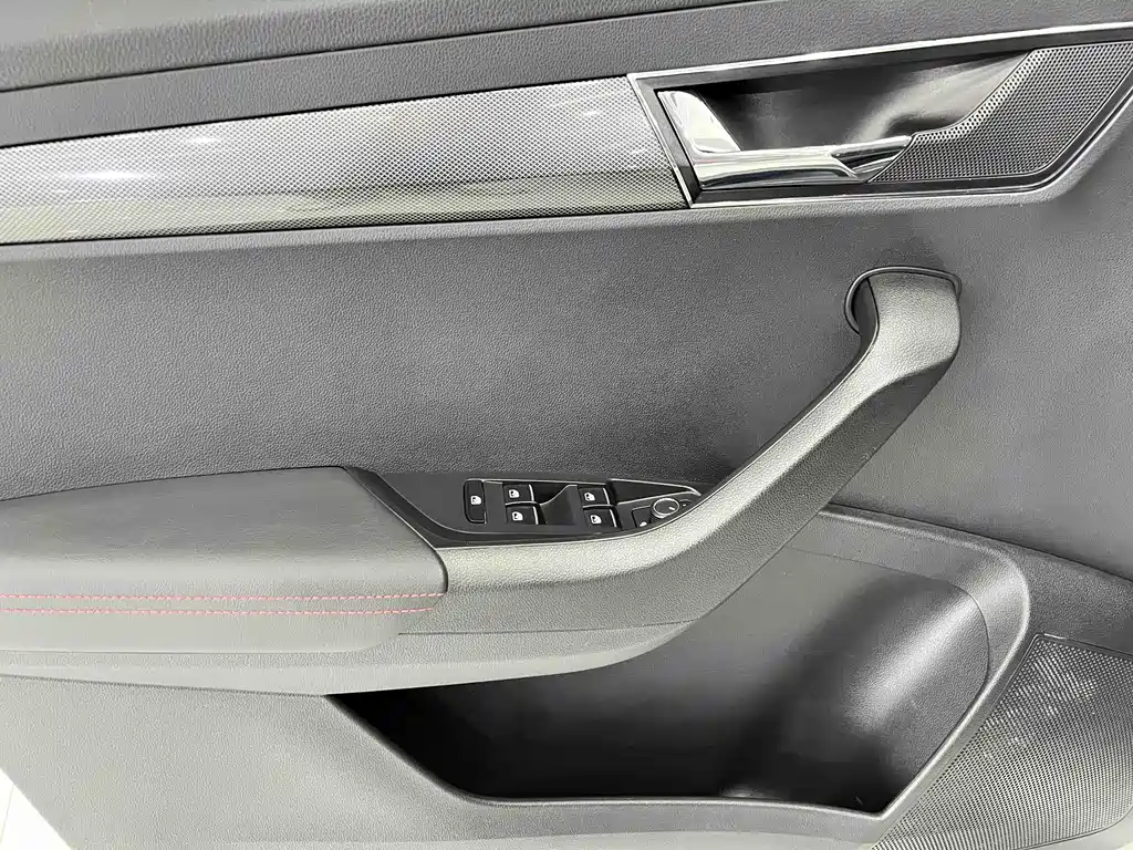 Skoda Korok 2022 — фото 8