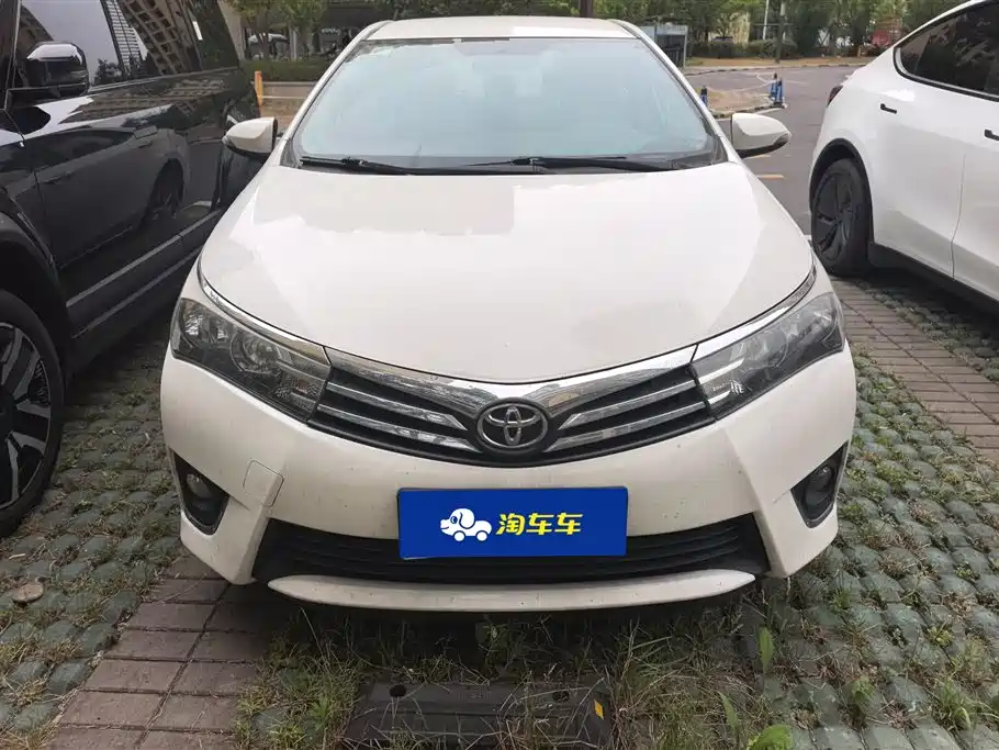 Toyota Corolla 2015 — фото 2