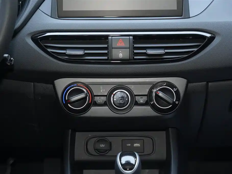 Hyundai Elantra 2021 — фото 9