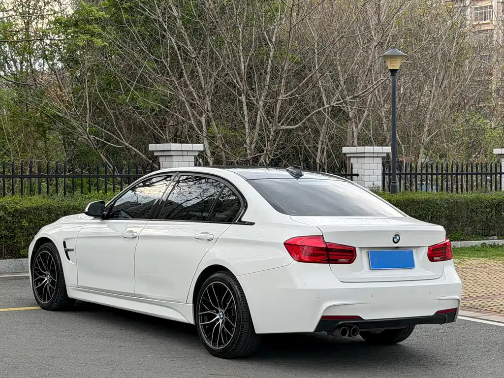 BMW 3 Series 2019 — фото 4