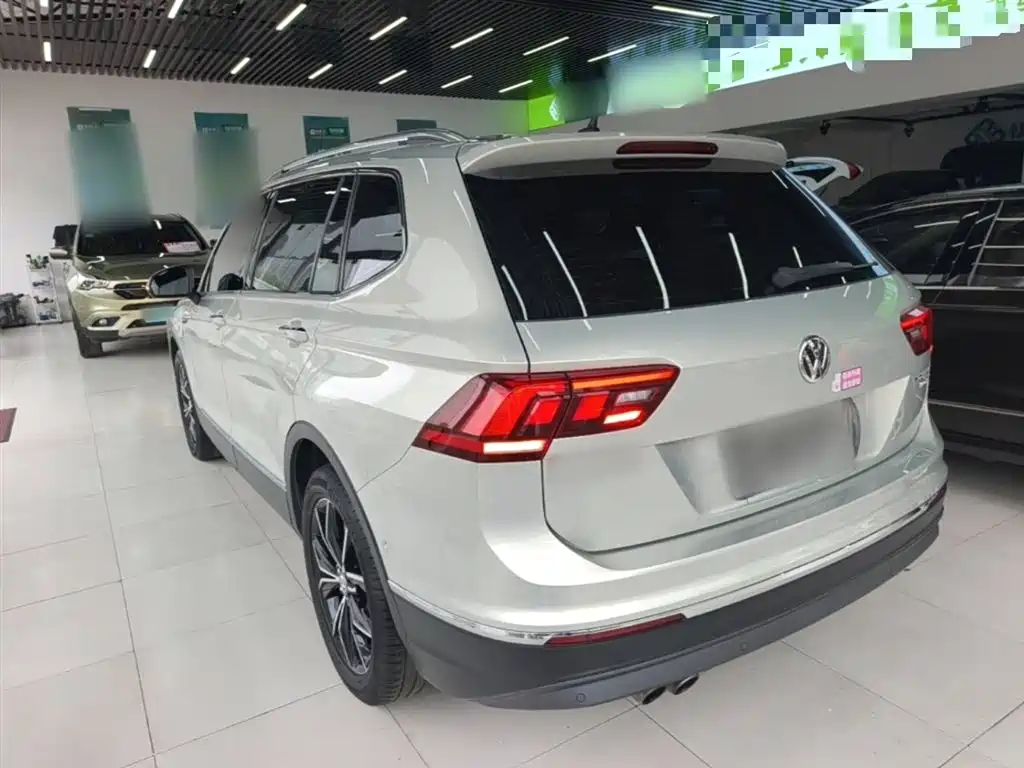 Volkswagen Tiguan L 2020 — фото 5