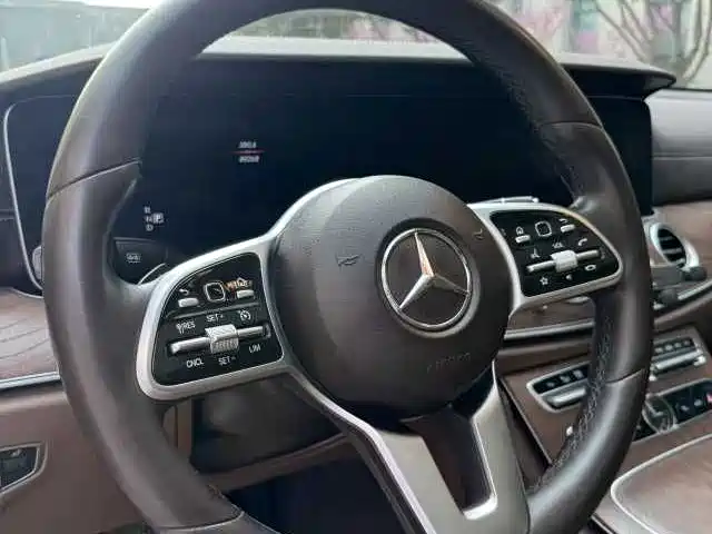 Mercedes-Benz E-Class 2020 — фото 13