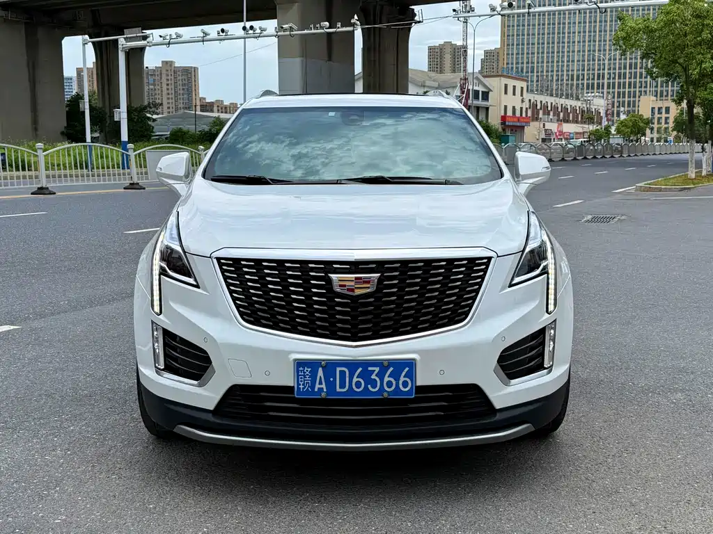 Cadillac XT5 2021 — фото 2