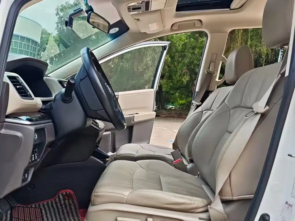 Honda Odyssey 2015 — фото 4