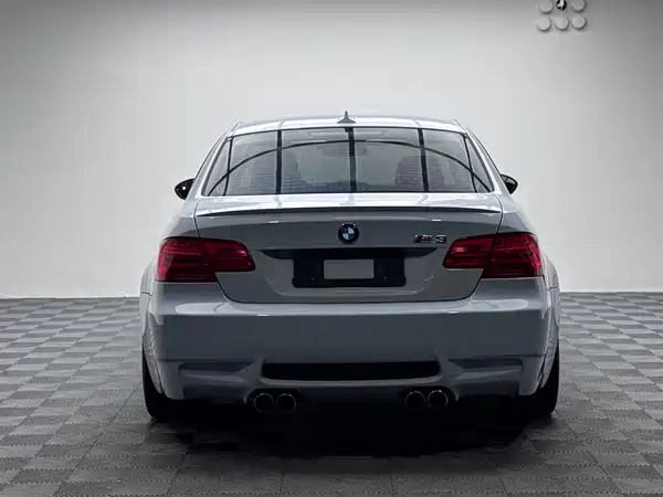 BMW M3 2011