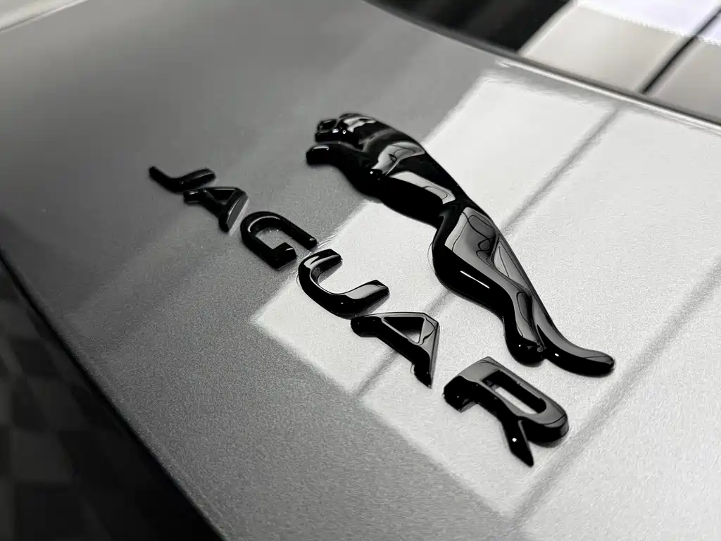 Jaguar F-TYPE 2024 — фото 19