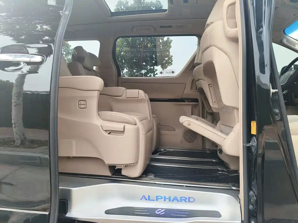 Toyota Alphard 2012 — фото 13