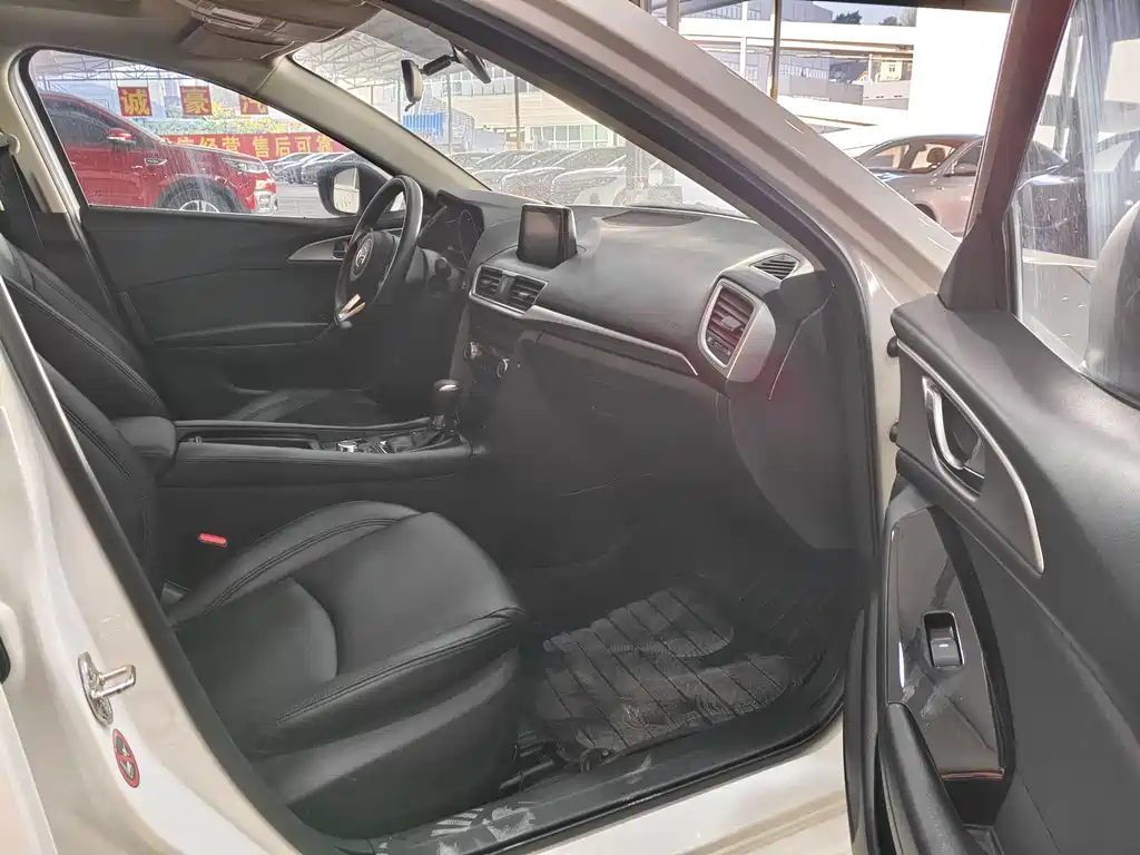 Mazda 3 Angkesela 2018