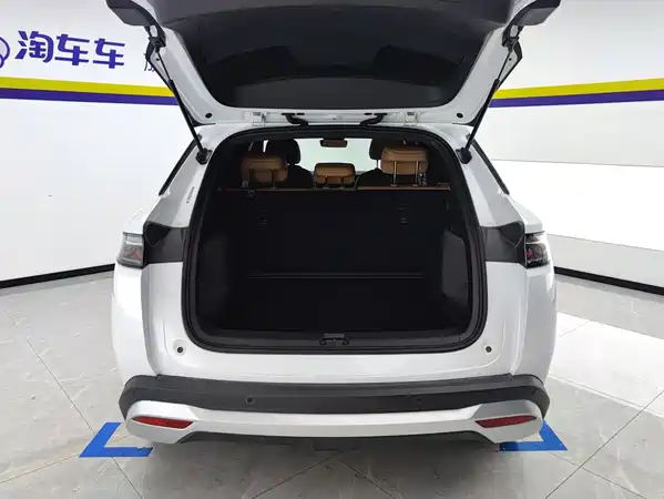 BYD Song L DM-i 2025