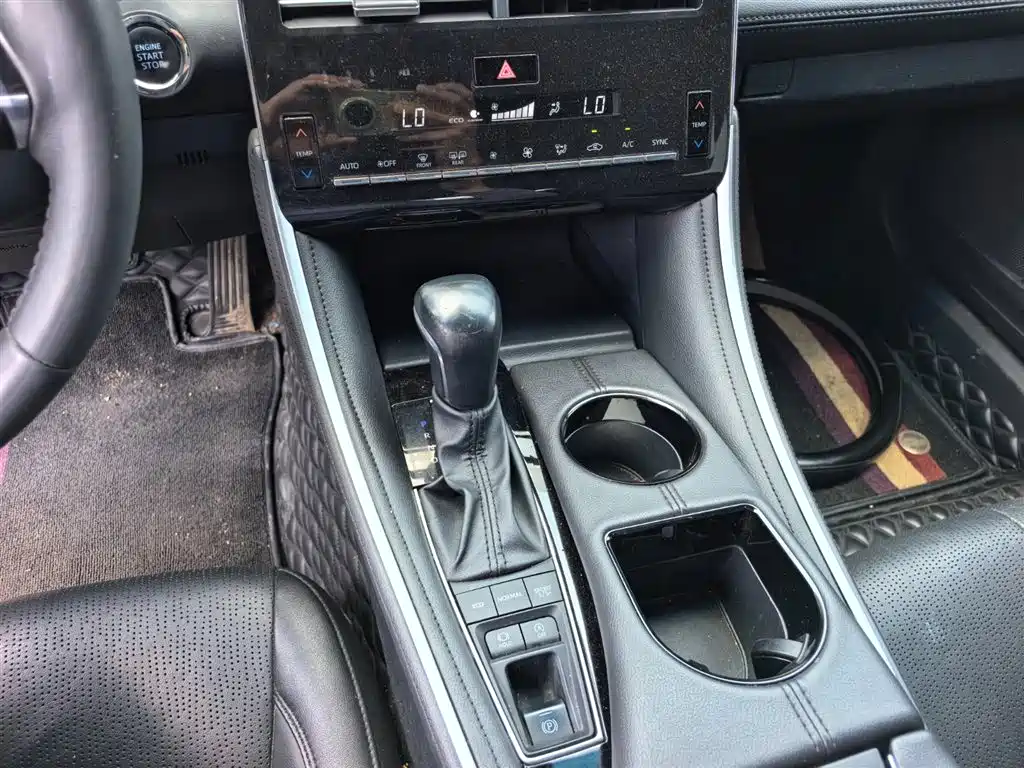 Toyota Avalon 2022 — фото 14